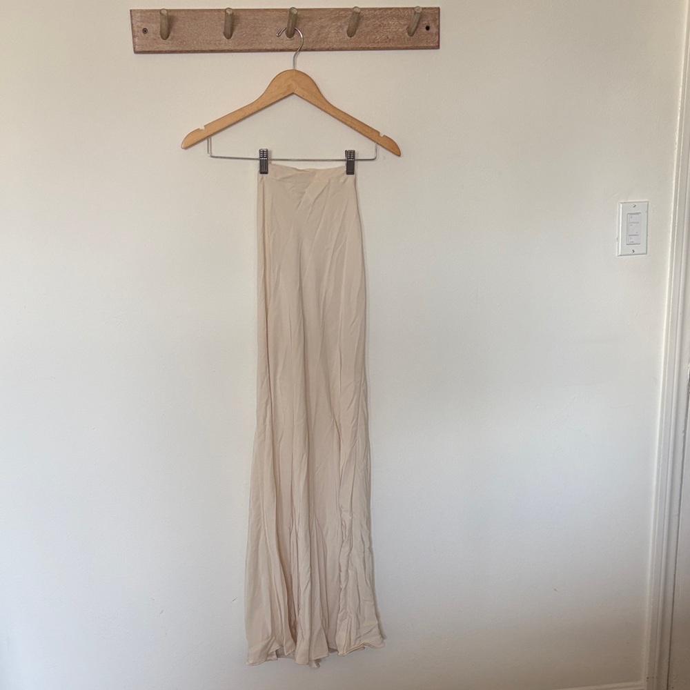 Kamperett Midi Slip Cream (STRAPS REMOVED)